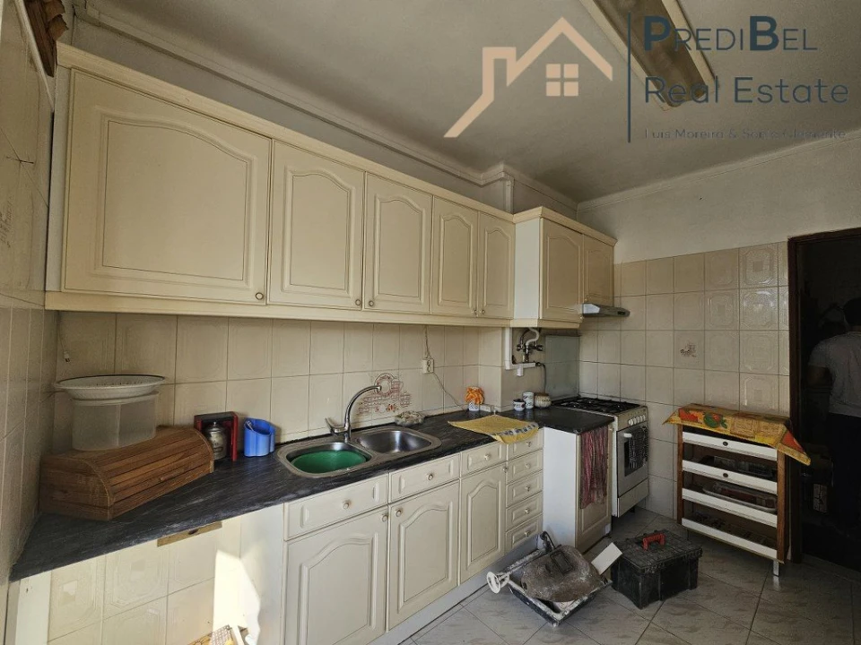 Apartamento T2 para Venda em Agualva e Mira-Sintra Foto 1