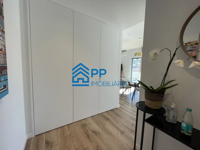 Apartamento T1 para Venda em Ramalde Foto 16