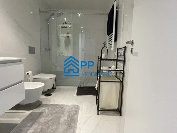 Apartamento T1 para Venda em Ramalde Foto 27