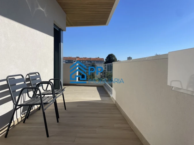 Apartamento T1 para Venda em Ramalde Foto 32