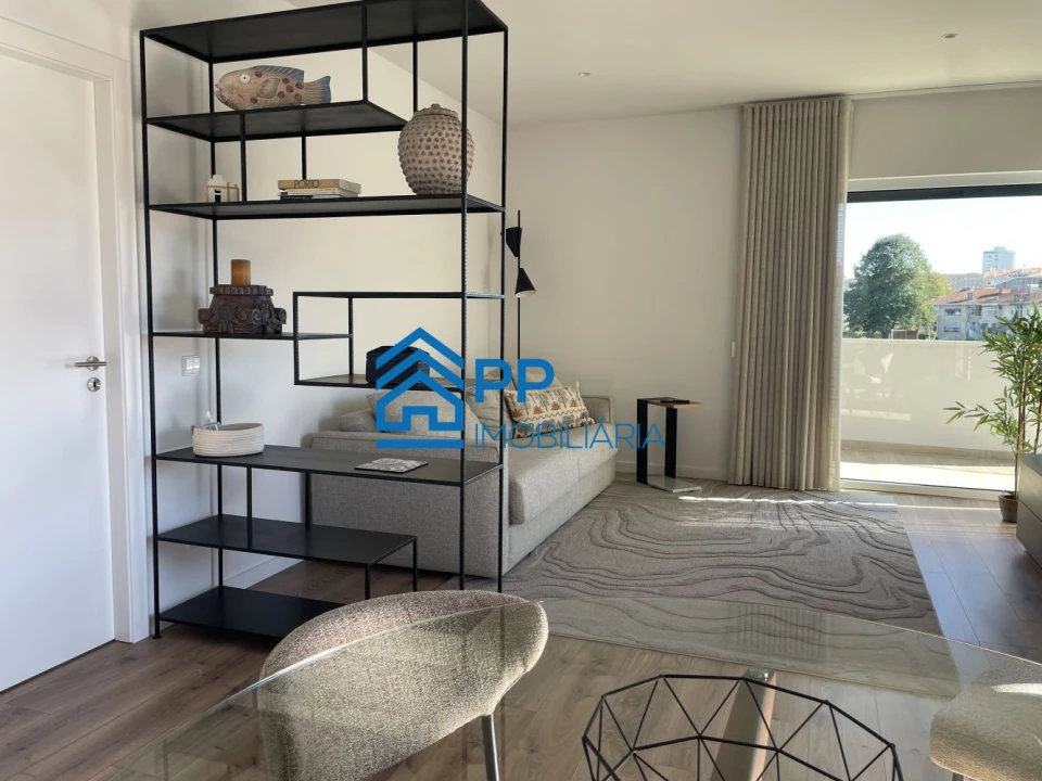 Apartamento T1 para Venda em Ramalde Foto 5