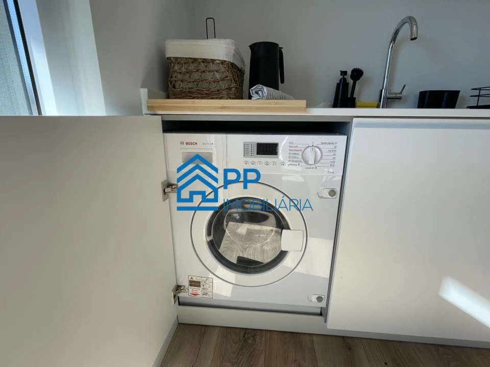 Apartamento T1 para Venda em Ramalde Foto 24