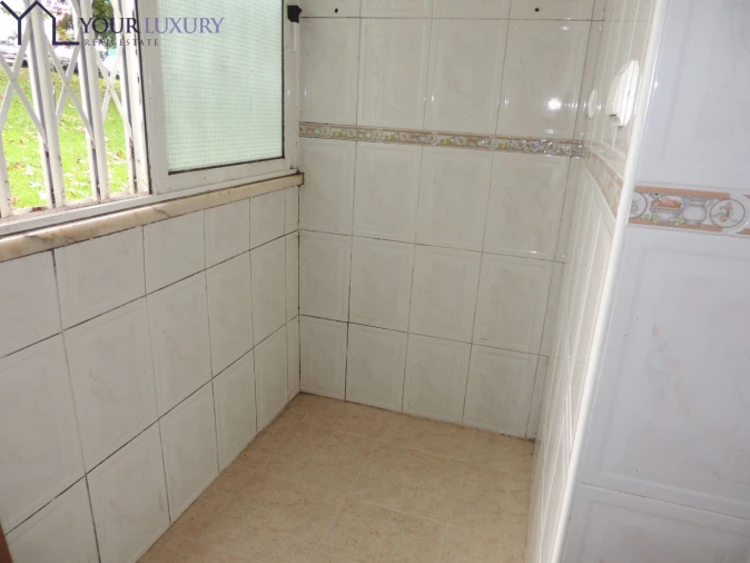 Apartamento T2 para Venda em Benfica Foto 3