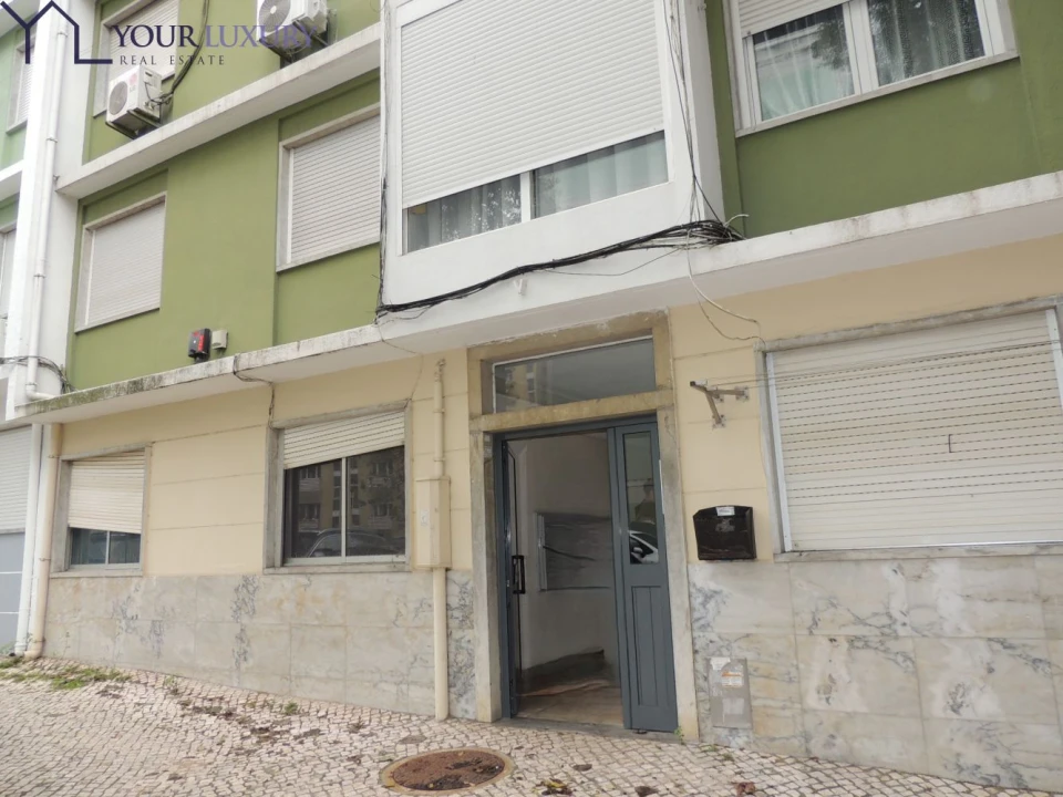 Apartamento T2 para Venda em Benfica Foto 21