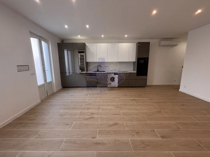 Apartamento T2 para Venda em Silves Foto 3