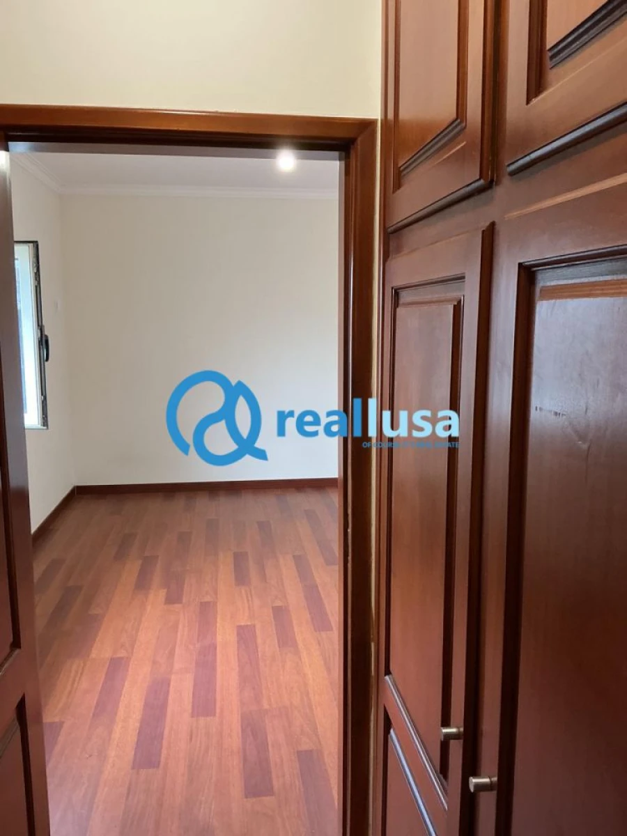 Moradia T3 para Venda em Nine Foto 11