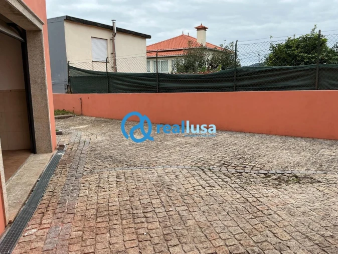 Moradia T3 para Venda em Nine Foto 21