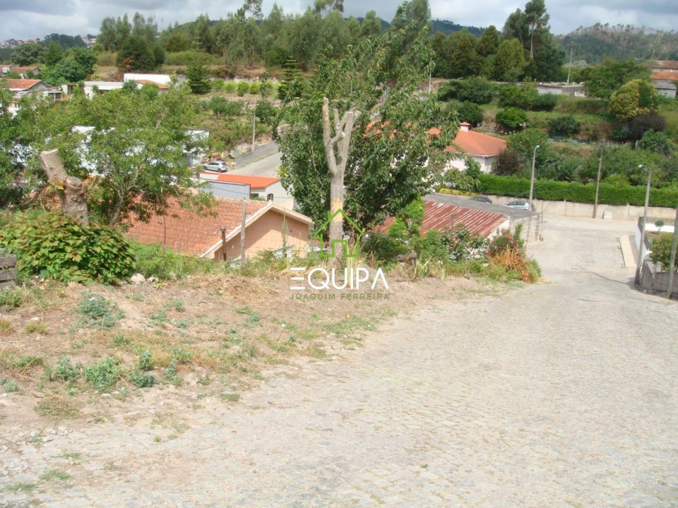 Terreno para Venda em Lordelo Foto 2