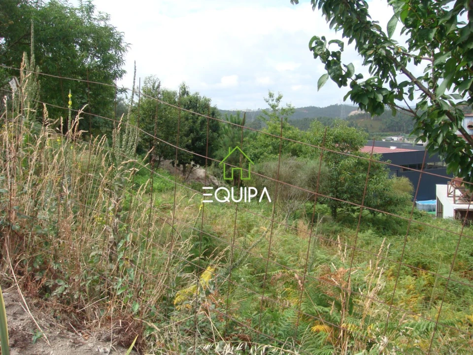 Terreno para Venda em Lordelo Foto 4