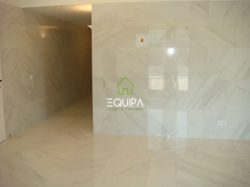 Apartamento T1 para Venda em Campanhã