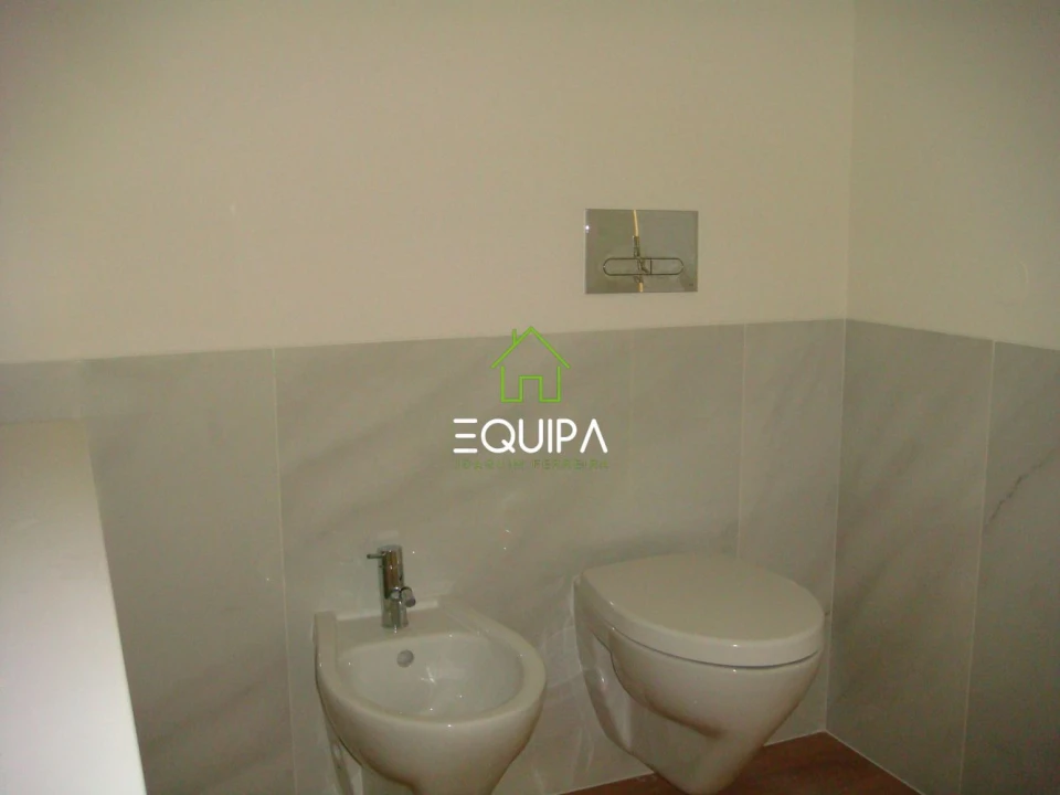 Apartamento T1 para Venda em Campanhã Foto 25