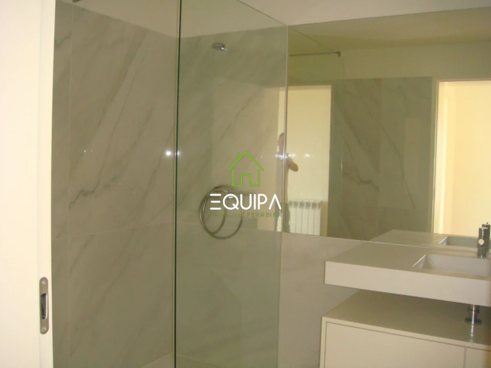 Apartamento T1 para Venda em Campanhã Foto 24