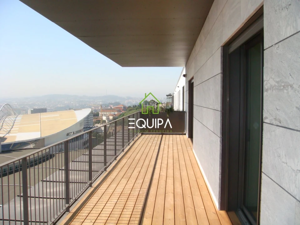 Apartamento T1 para Venda em Campanhã Foto 3