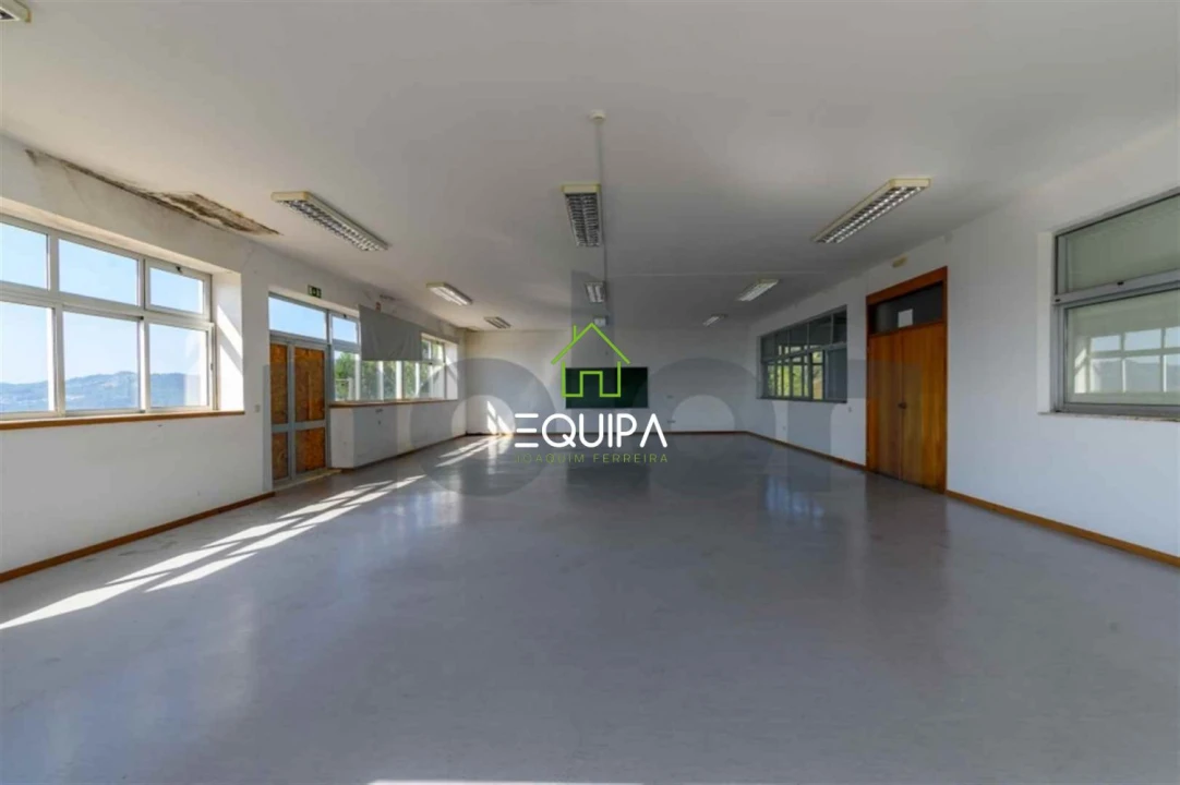 Loja para Venda em Santa Eulália Foto 11