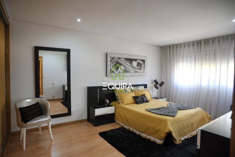 Moradia T5 para Venda em Santo Adrião de Vizela Foto 14