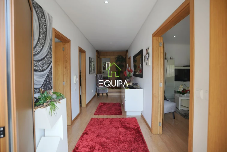 Moradia T5 para Venda em Santo Adrião de Vizela Foto 7