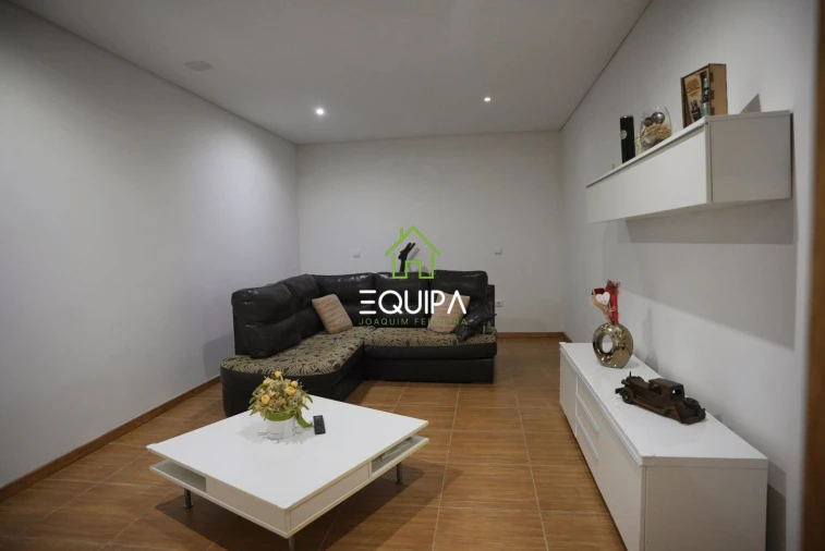 Moradia T5 para Venda em Santo Adrião de Vizela Foto 34