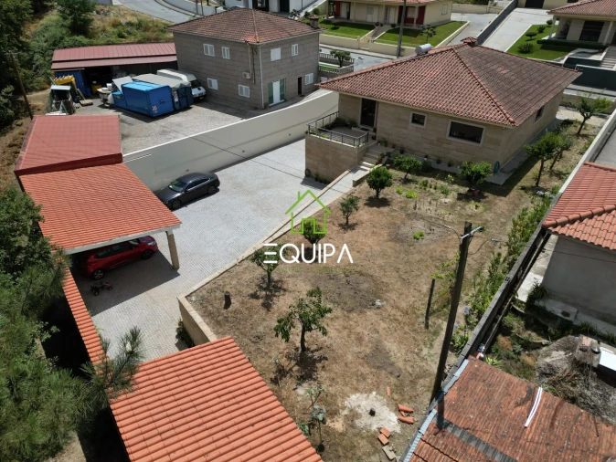 Moradia T5 para Venda em Santo Adrião de Vizela Foto 6