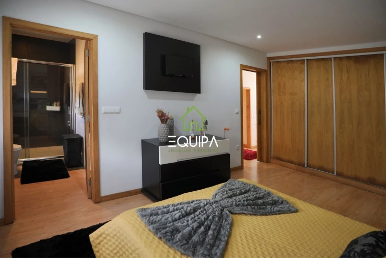 Moradia T5 para Venda em Santo Adrião de Vizela Foto 16