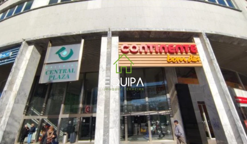 Loja para Venda em Cidade da Maia Foto 4