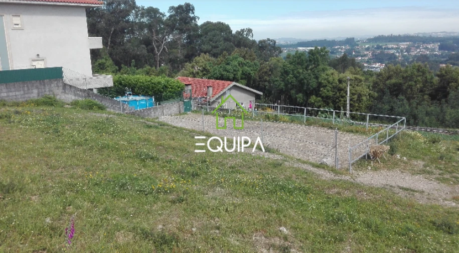 Terreno para Venda em Rebordões Foto 1