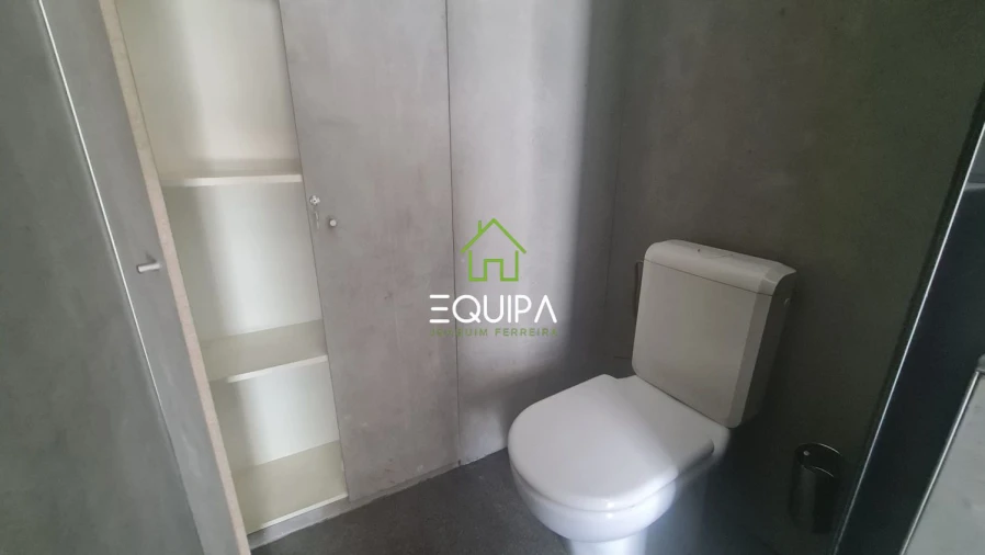 Loja para Venda em Caldas de Vizela (São Miguel e São João) Foto 4