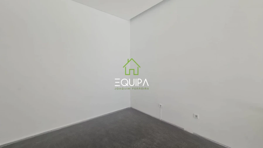 Loja para Venda em Caldas de Vizela (São Miguel e São João) Foto 10