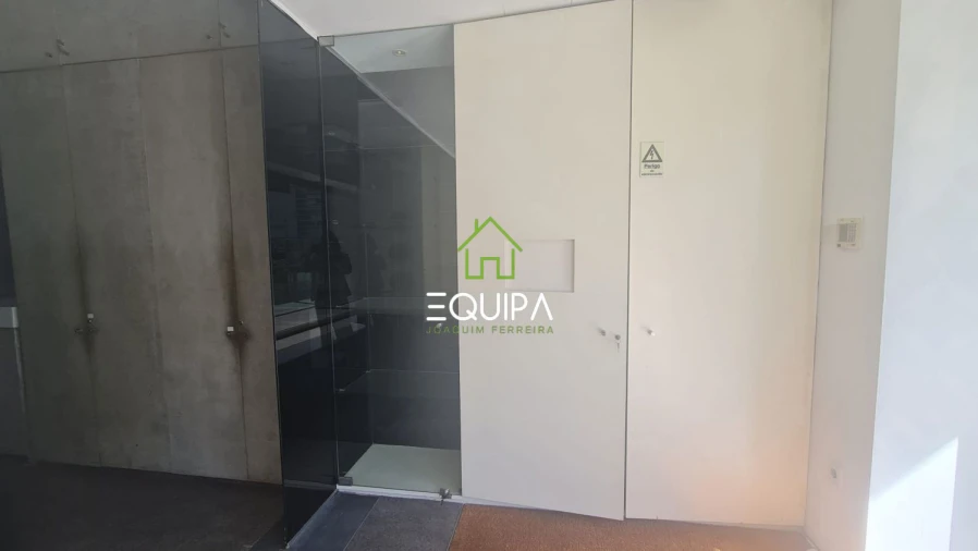 Loja para Venda em Caldas de Vizela (São Miguel e São João) Foto 9