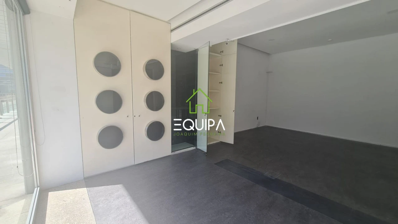 Loja para Venda em Caldas de Vizela (São Miguel e São João) Foto 12