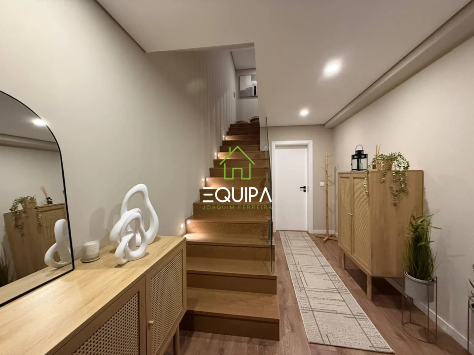 Moradia T3 para Venda em Guardizela Foto 6