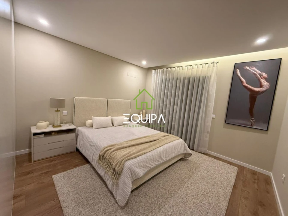 Moradia T3 para Venda em Guardizela Foto 7