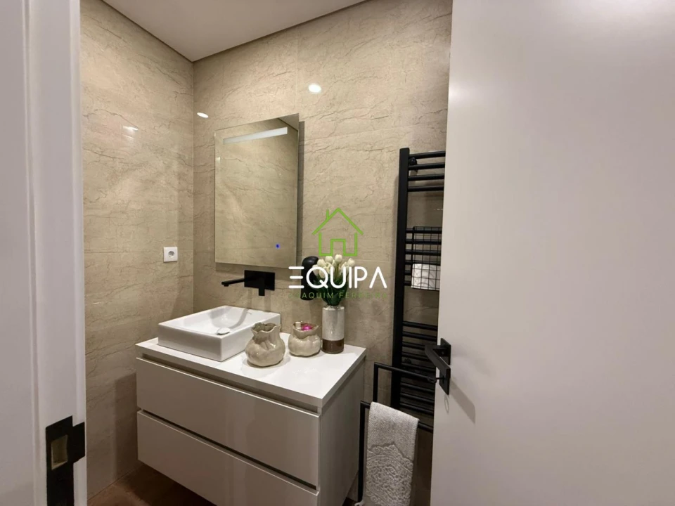 Moradia T3 para Venda em Guardizela Foto 4