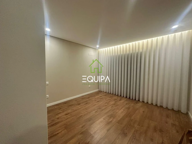 Moradia T3 para Venda em Guardizela Foto 6