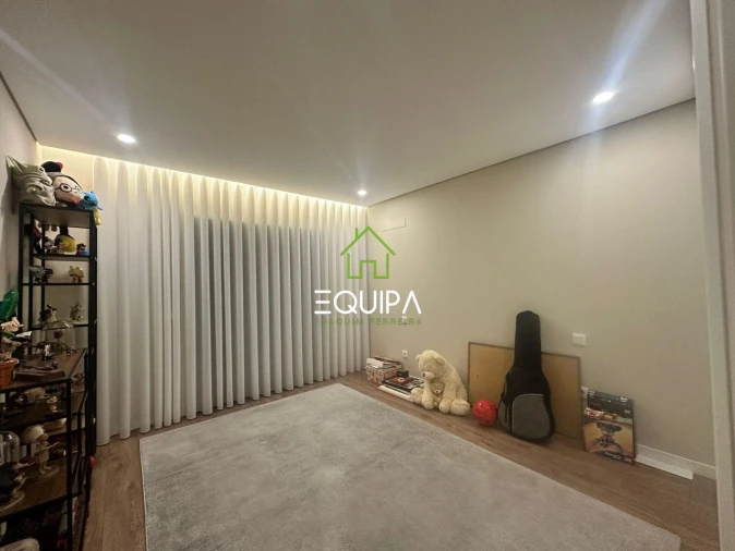 Moradia T3 para Venda em Guardizela Foto 5