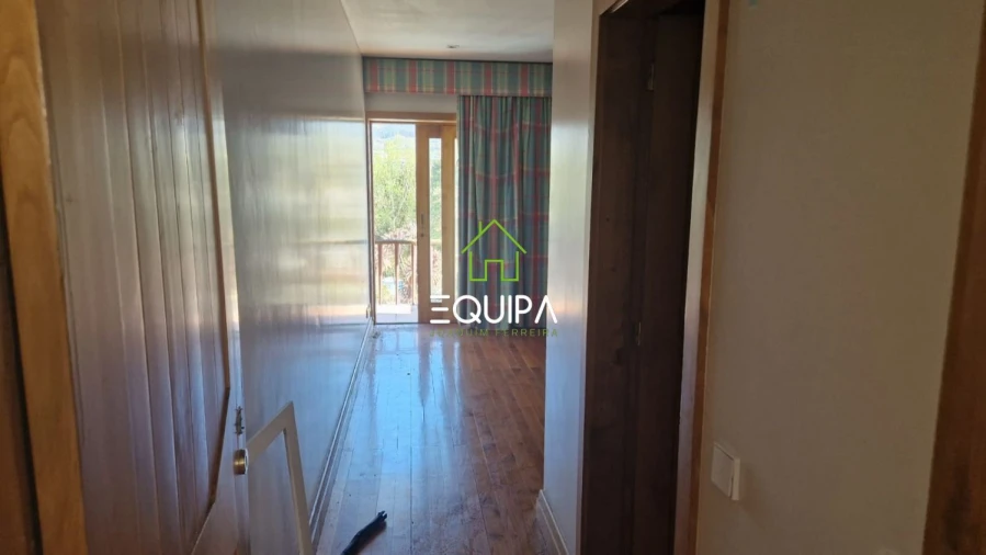 Moradia T4 para Venda em Azurem Foto 5