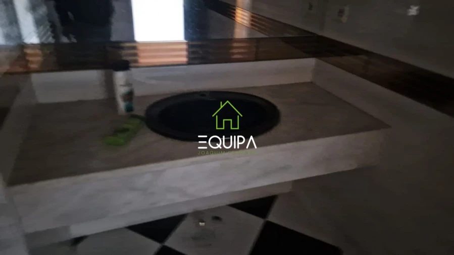 Moradia T4 para Venda em Azurem Foto 8