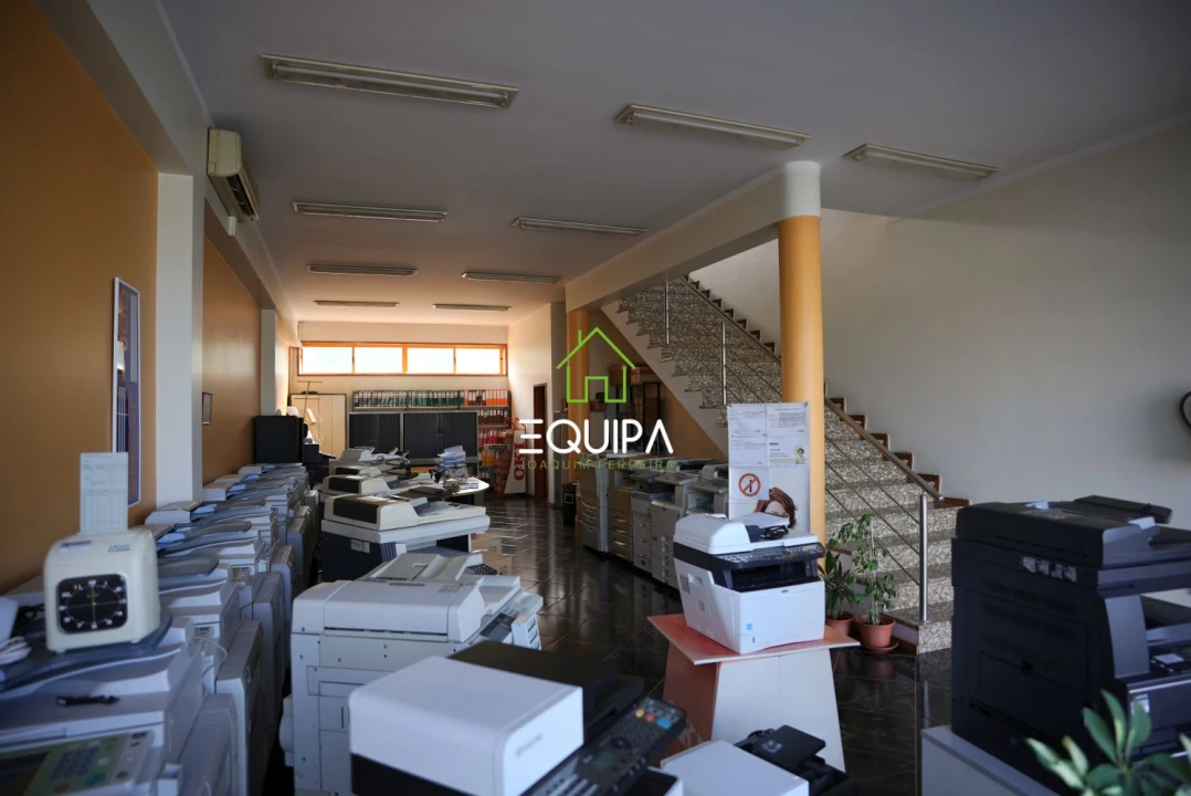 Loja para Venda em Meixomil Foto 6