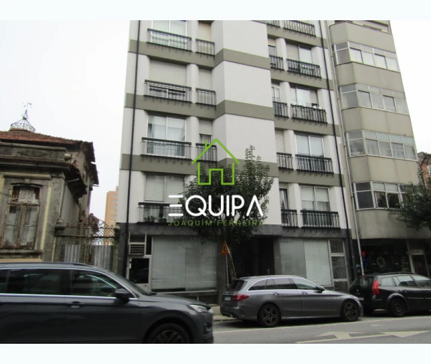 Loja para Venda em Cedofeita, Santo Ildefonso, Sé, Miragaia, São Nicolau e Vitória Foto 1