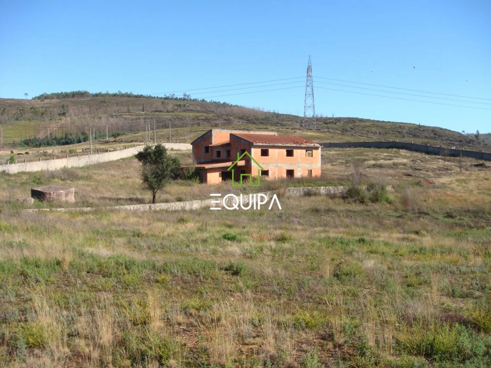 Moradia T5 para Venda em Sobreira Foto 2