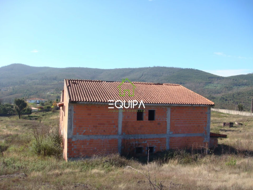 Moradia T5 para Venda em Sobreira Foto 4