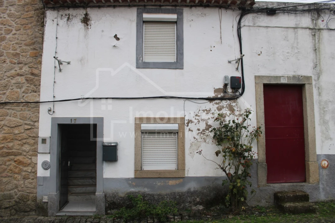 Moradia T1 para Venda em Alcains Foto 3