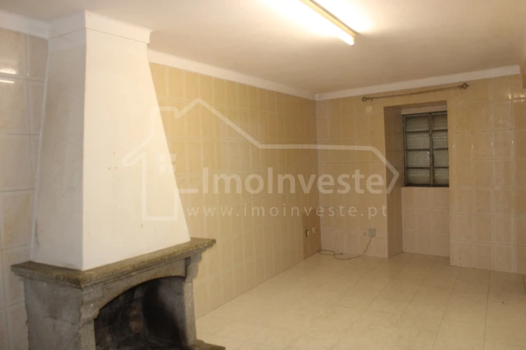 Moradia T1 para Venda em Alcains Foto 2