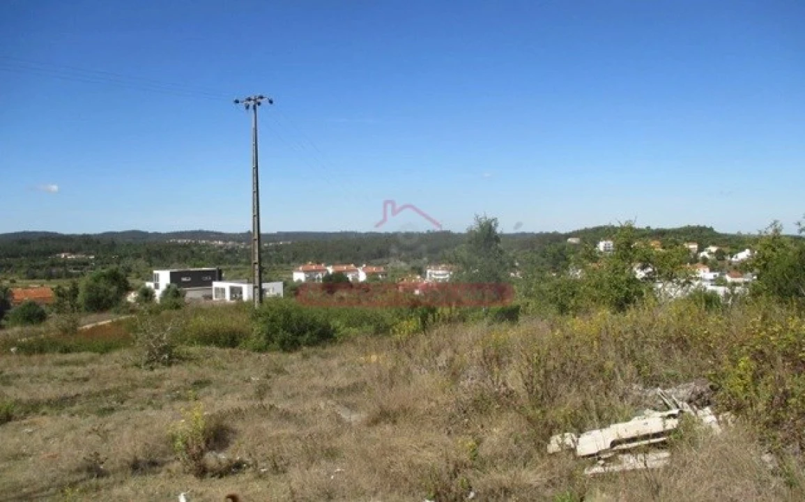 Terreno para Venda em Soure Foto 1