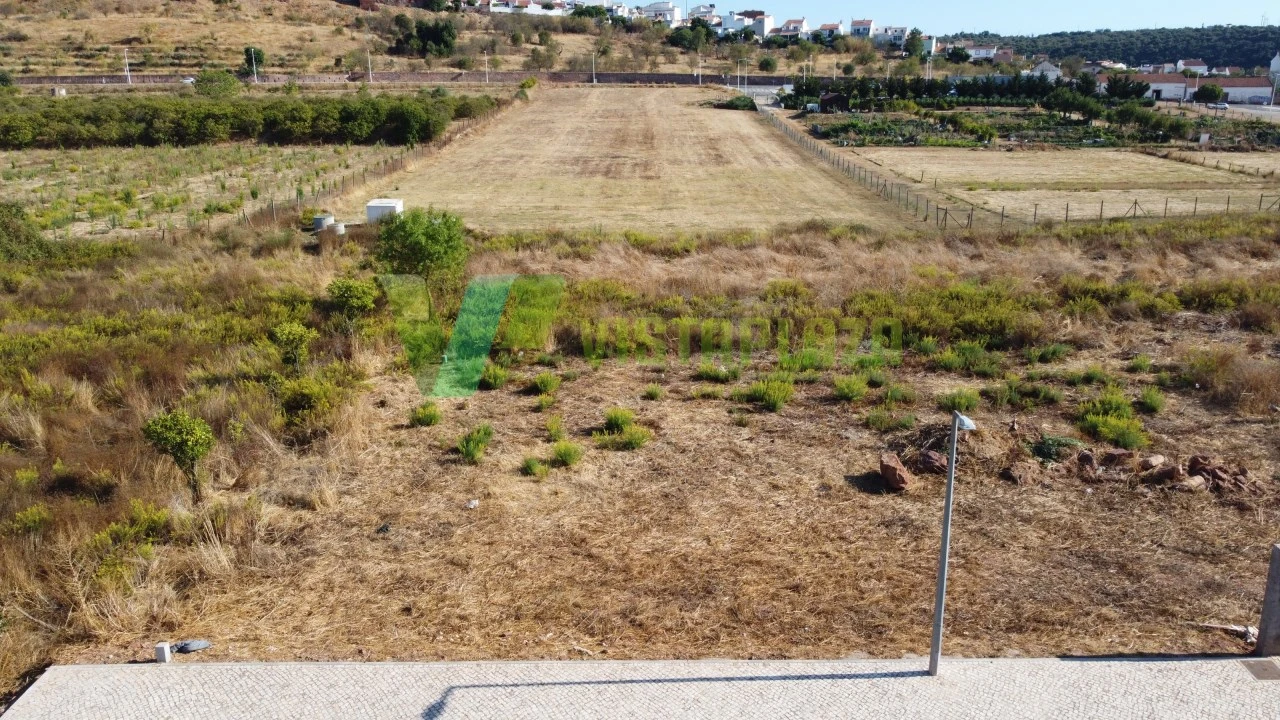 Terreno para Venda em Silves Foto 1