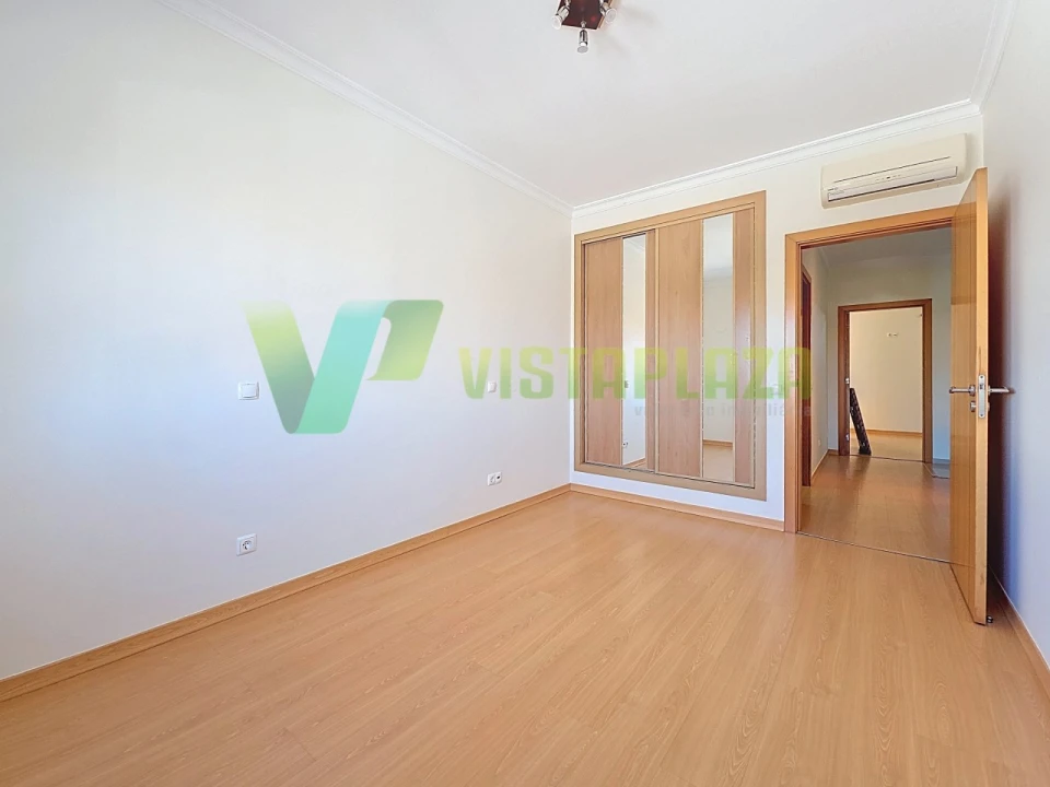 Moradia T3 para Venda em Estômbar e Parchal Foto 29