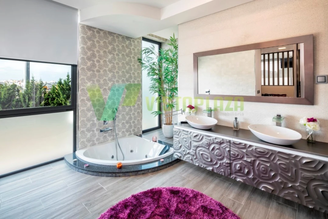 Moradia T4 para Venda em Estômbar e Parchal Foto 16