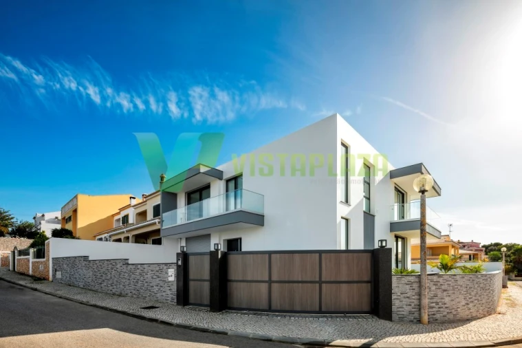 Moradia T4 para Venda em Estômbar e Parchal Foto 9