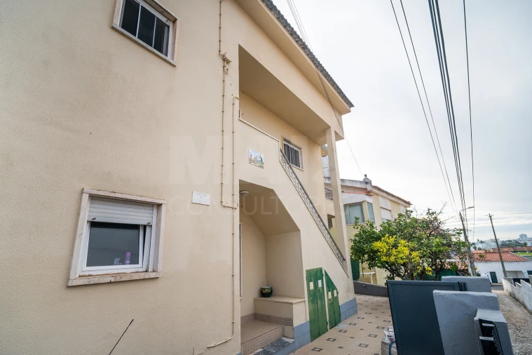 Moradia T5 para Venda em Carcavelos e Parede
