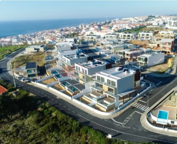 Moradia T4 para Venda em Ericeira Foto 2
