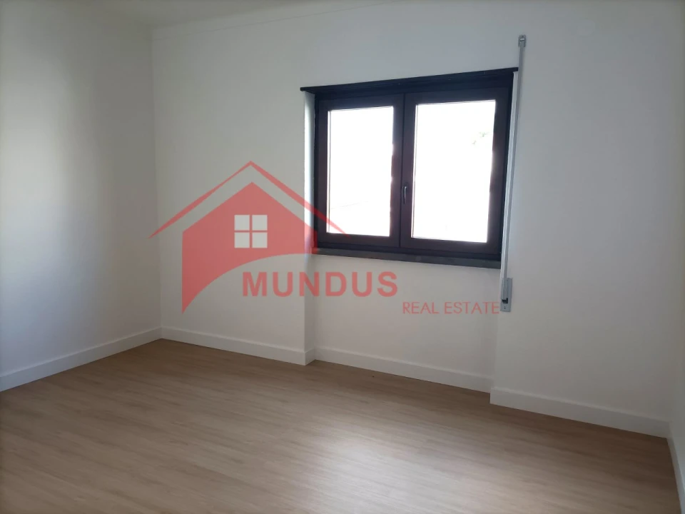 Apartamento T2 para Venda em Sesimbra (Santiago) Foto 11